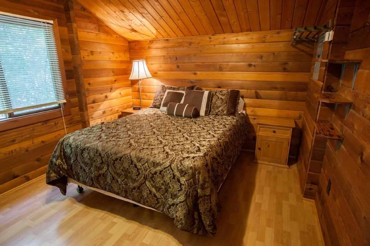 Lake Texoma Camping Resort Cabin 4 Willow Spring Bagian luar foto